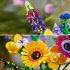 LEGO Botanicals Букет от диви цветя 10313, Комплект за изграждане на изкуствени цветя за възрастни - 9