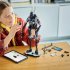 LEGO Star Wars K-2SO Охранителният дроид 75434, съчленена колекционерска фигурка и стойка за показване - 9