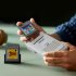 LEGO Nintendo Game Boy 72046, колекционерска конзола в мащаб 1:1, за възрастни - 10
