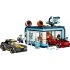LEGO City Spalatorie auto drive-thru 60497, Set de Constructie Interactiv, cu Peri Rotative, 583 Piese - 4