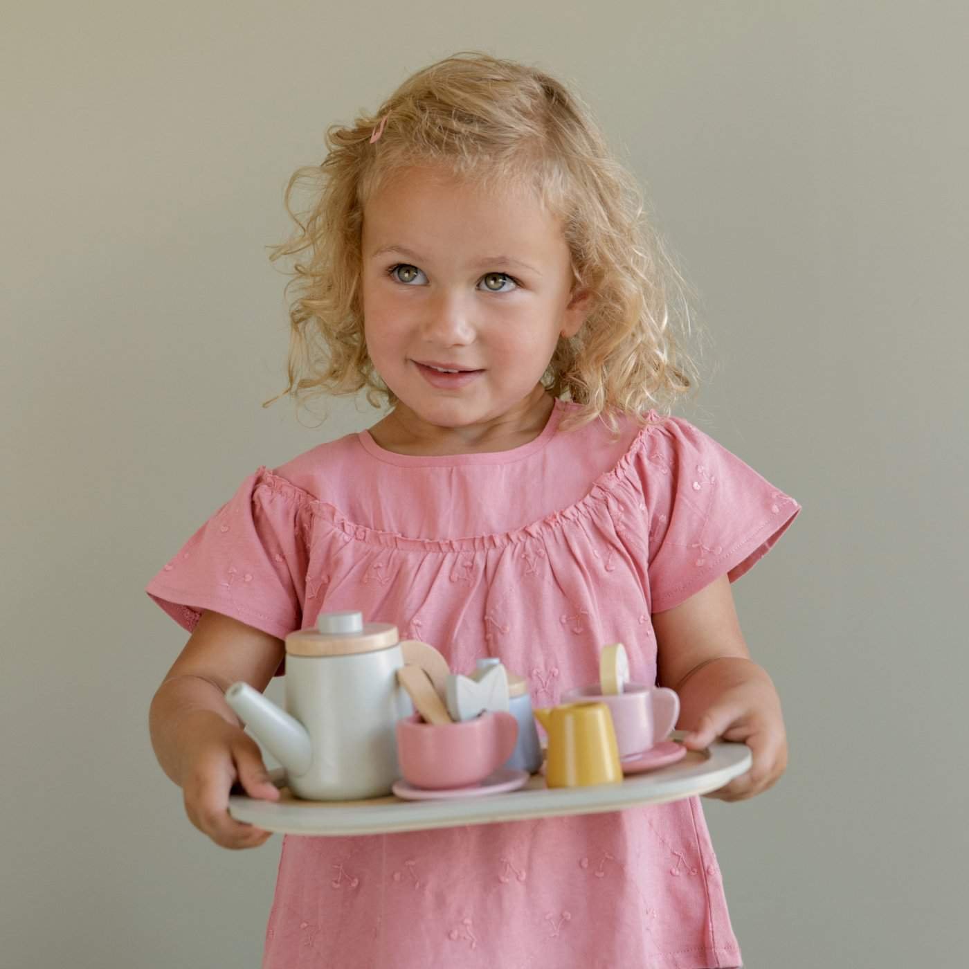 Idei de cadouri pentru fetita de 3 ani creative si interactive- set pentru ceai din lemn-min
