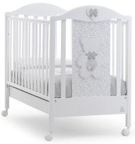 Βρεφική κούνια Italbaby Fiocco Classic, συλλογή Boutique, κατασκευασμένη από μασίφ ξύλο οξιάς, ευρύχωρη